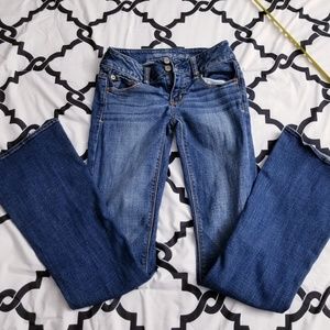 American Eagle Artist Jean